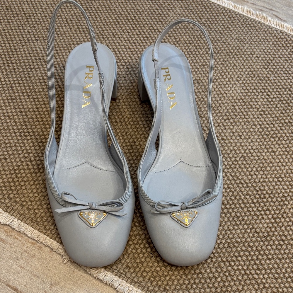 Prada Women's powder blue Slingback Shoes worn 1x
